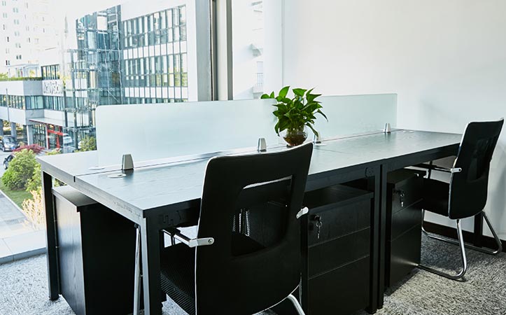 Custom tempered frosted glass for desk partition