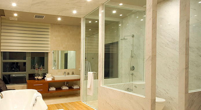 What types of bathroom glass are there? How to choose your own bathroom glass?